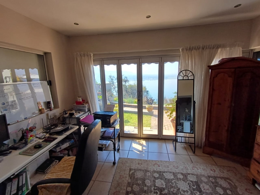 5 Bedroom Property for Sale in Kosmos North West